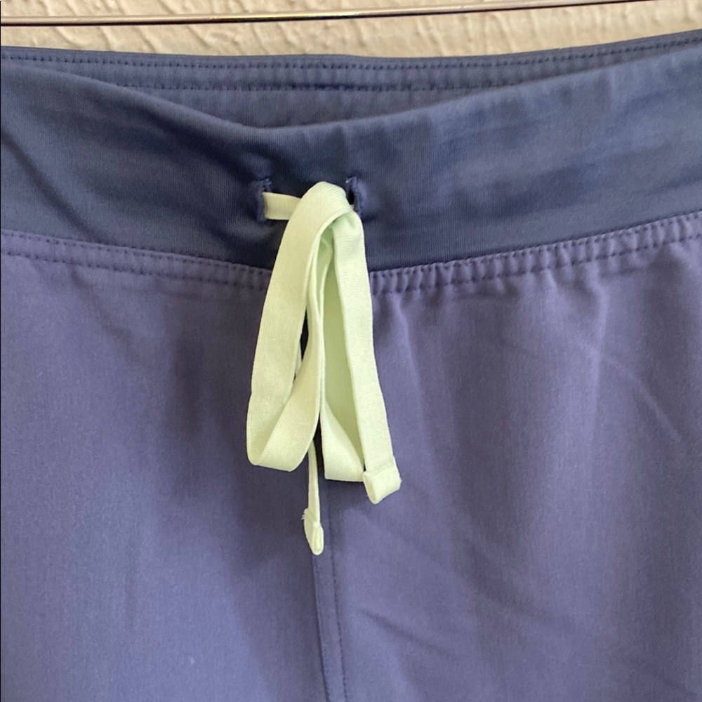 Figs Women's Scrub Pants in Blue - Picture 3 of 4